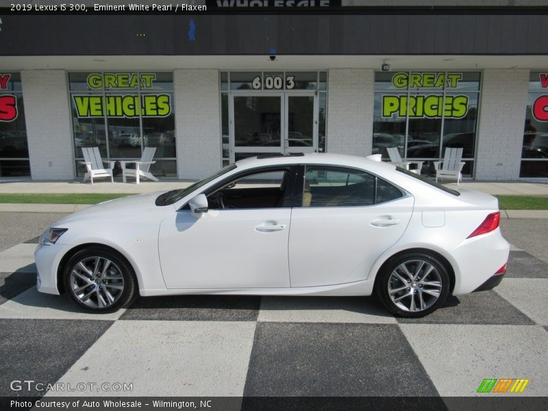 Eminent White Pearl / Flaxen 2019 Lexus IS 300