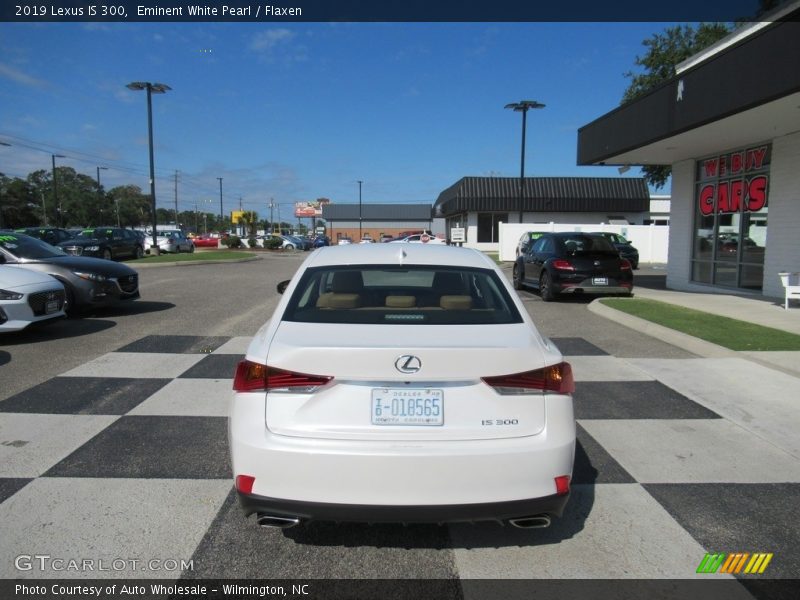 Eminent White Pearl / Flaxen 2019 Lexus IS 300