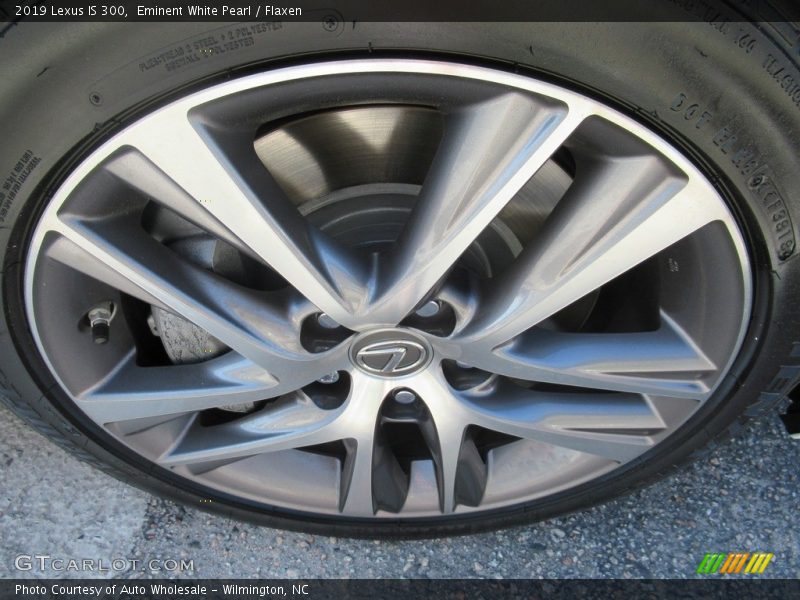 Eminent White Pearl / Flaxen 2019 Lexus IS 300