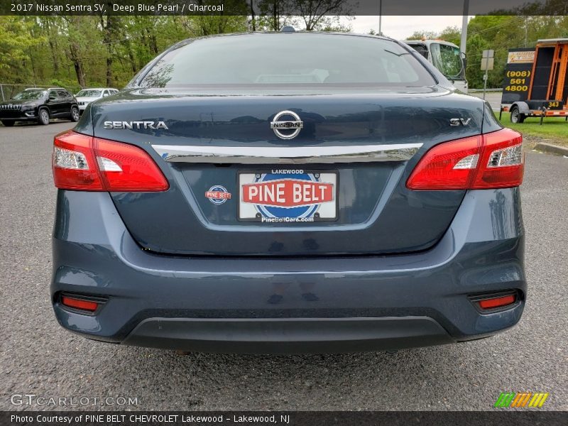 Deep Blue Pearl / Charcoal 2017 Nissan Sentra SV