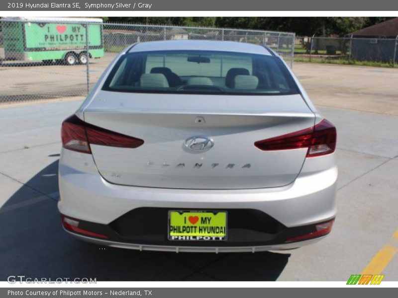 Symphony Silver / Gray 2019 Hyundai Elantra SE