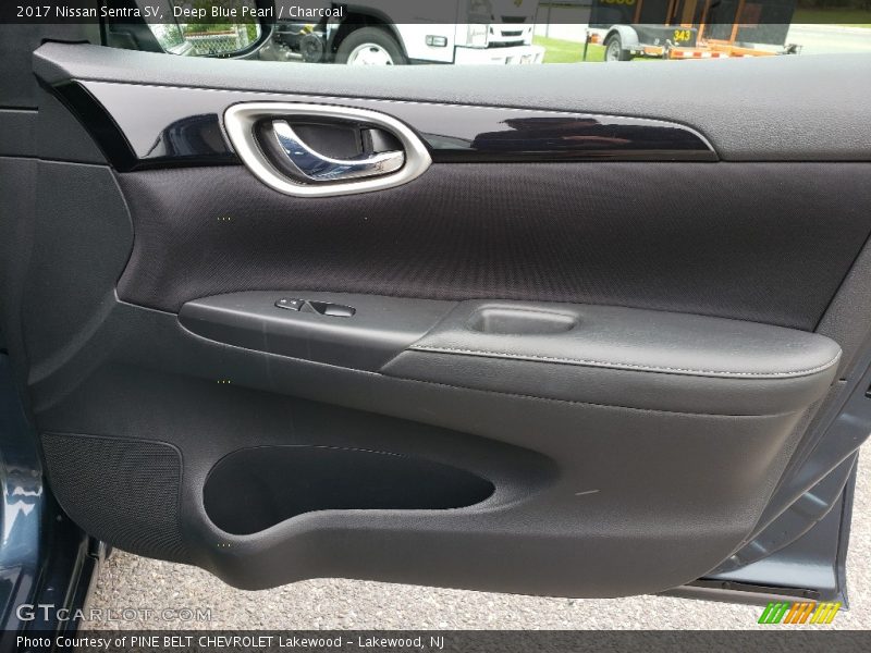 Deep Blue Pearl / Charcoal 2017 Nissan Sentra SV
