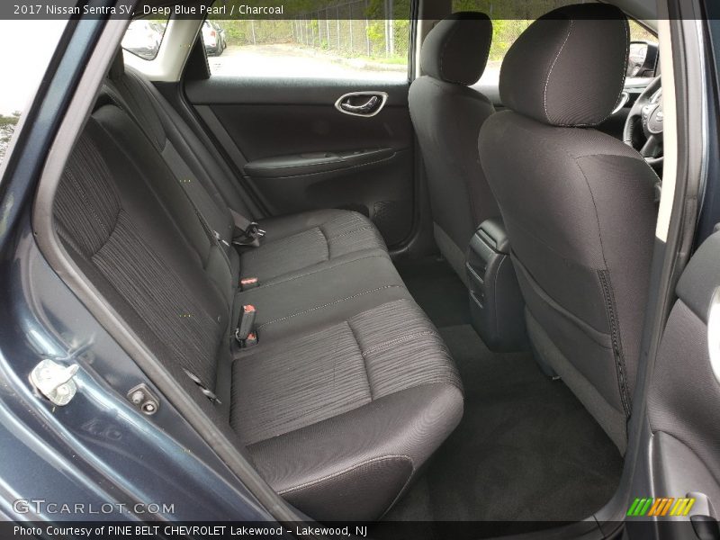 Deep Blue Pearl / Charcoal 2017 Nissan Sentra SV