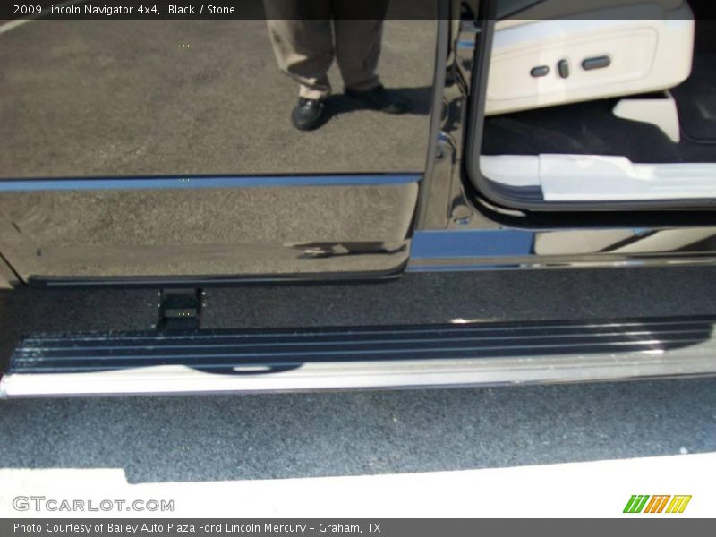 Black / Stone 2009 Lincoln Navigator 4x4