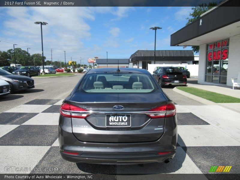 Magnetic / Ebony 2017 Ford Fusion SE