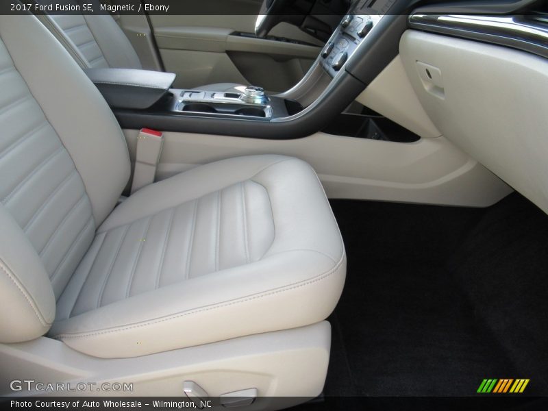 Magnetic / Ebony 2017 Ford Fusion SE