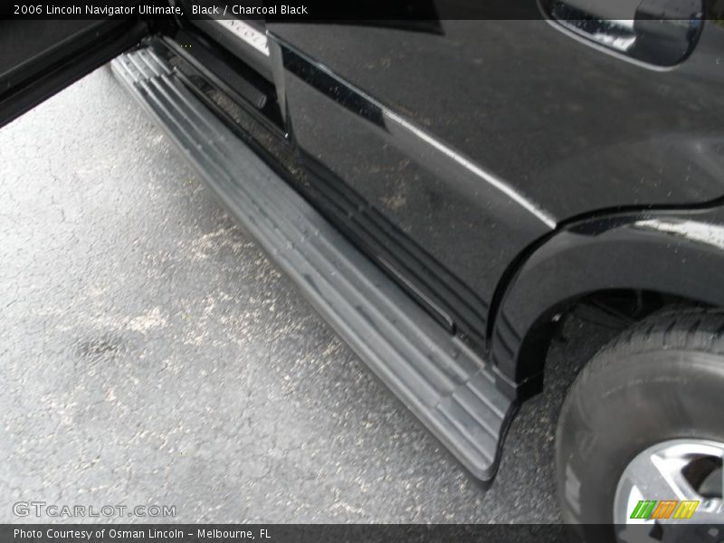 Black / Charcoal Black 2006 Lincoln Navigator Ultimate