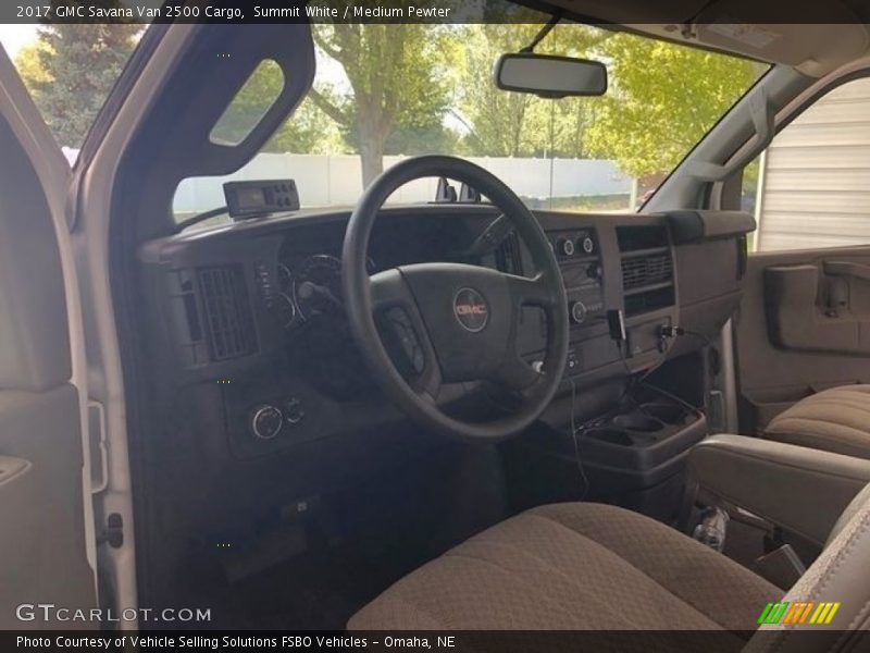 Summit White / Medium Pewter 2017 GMC Savana Van 2500 Cargo