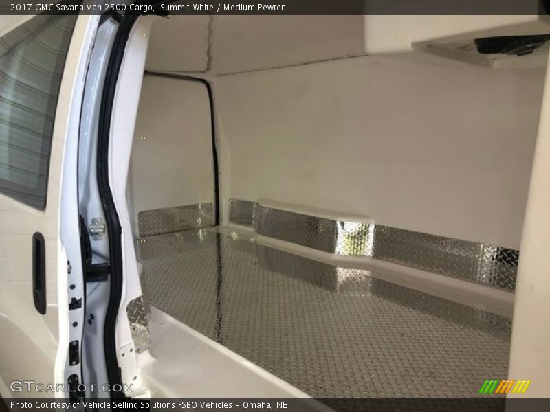Summit White / Medium Pewter 2017 GMC Savana Van 2500 Cargo