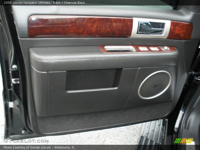 Black / Charcoal Black 2006 Lincoln Navigator Ultimate