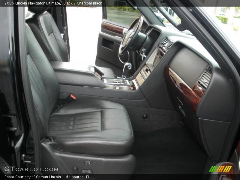 Black / Charcoal Black 2006 Lincoln Navigator Ultimate