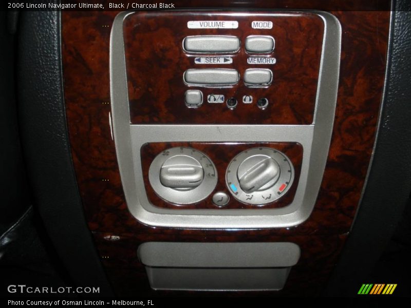Black / Charcoal Black 2006 Lincoln Navigator Ultimate