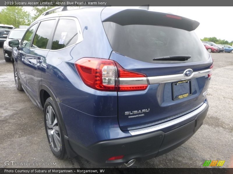 Abyss Blue Pearl / Warm Ivory 2019 Subaru Ascent Limited