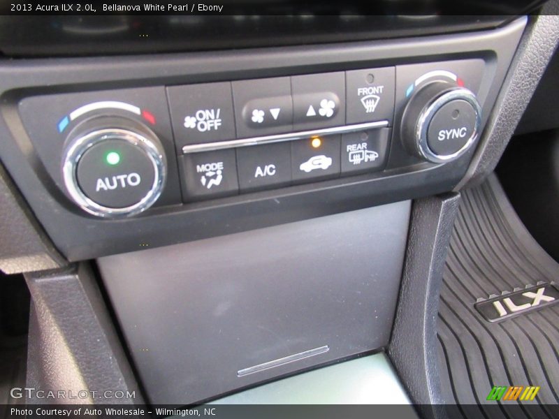 Bellanova White Pearl / Ebony 2013 Acura ILX 2.0L