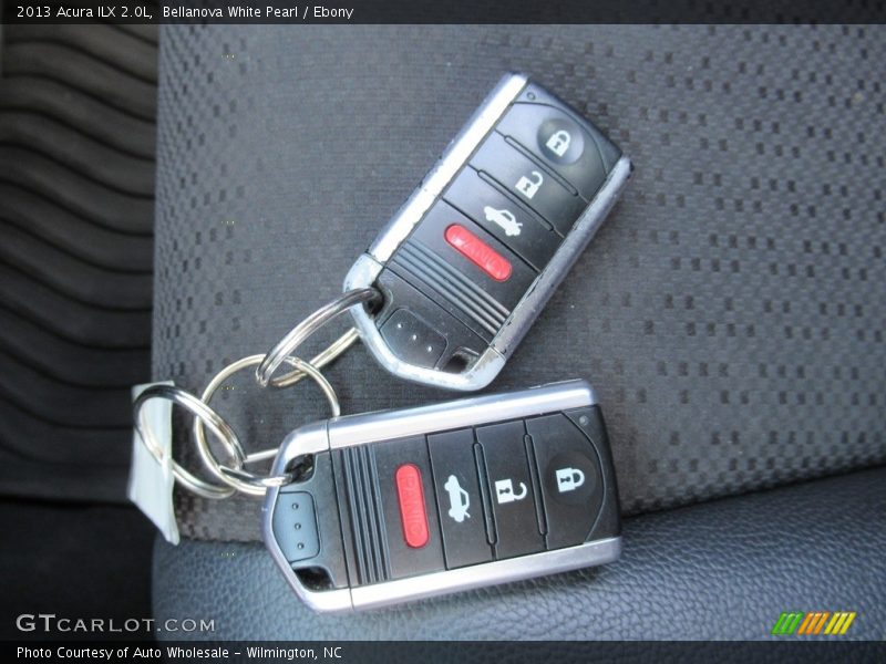 Bellanova White Pearl / Ebony 2013 Acura ILX 2.0L