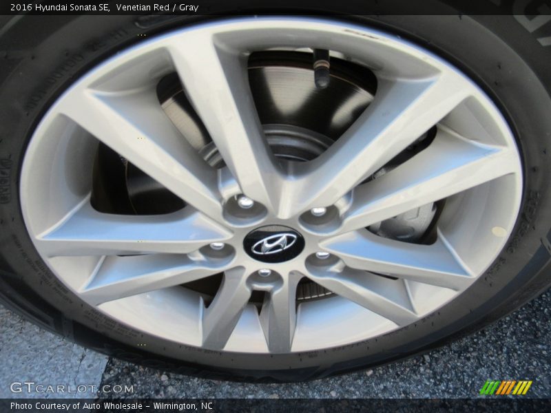 Venetian Red / Gray 2016 Hyundai Sonata SE