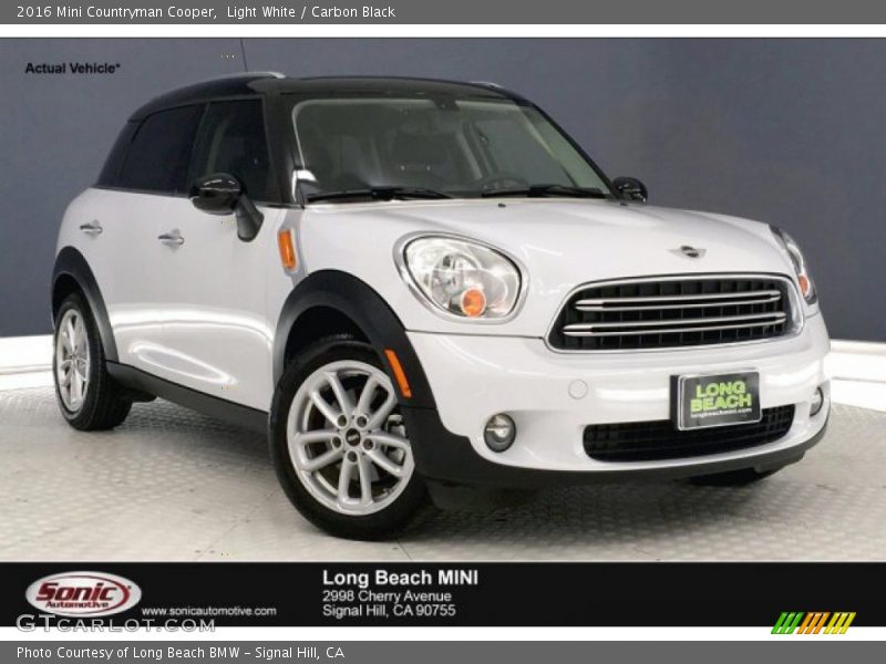 Light White / Carbon Black 2016 Mini Countryman Cooper