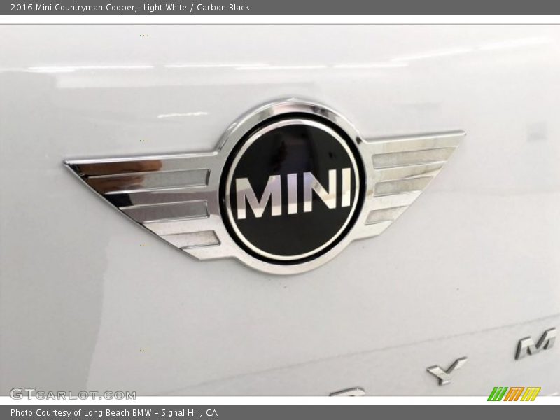 Light White / Carbon Black 2016 Mini Countryman Cooper