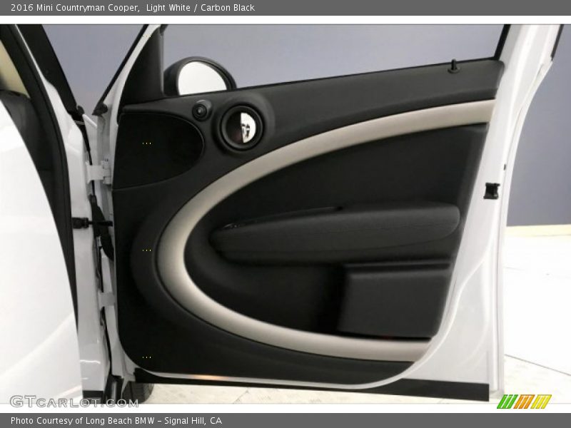 Light White / Carbon Black 2016 Mini Countryman Cooper