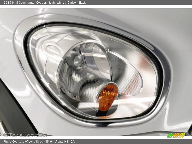 Light White / Carbon Black 2016 Mini Countryman Cooper