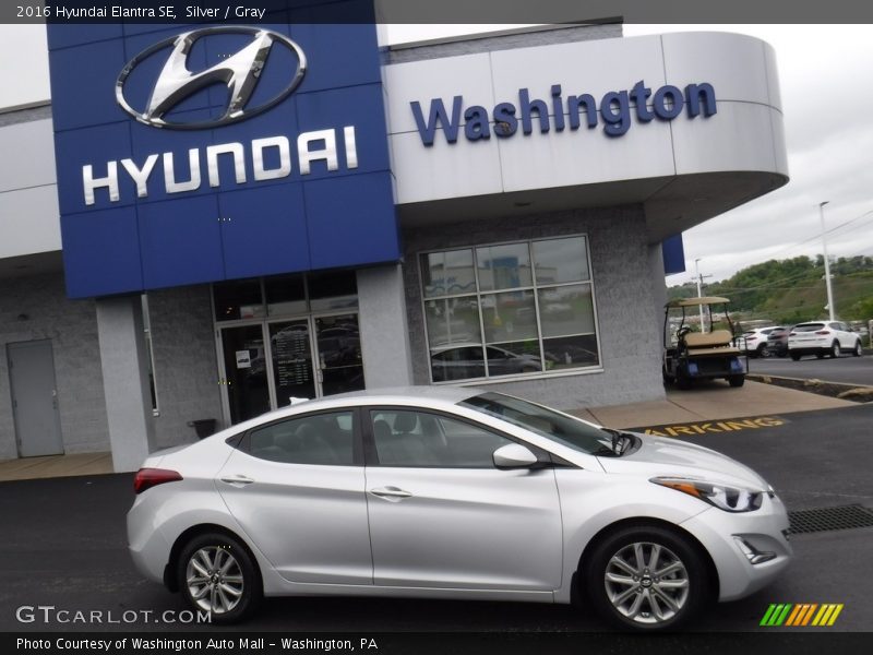 Silver / Gray 2016 Hyundai Elantra SE