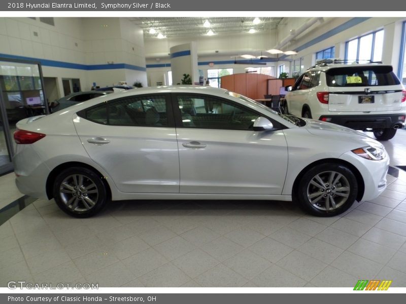 Symphony Silver / Black 2018 Hyundai Elantra Limited