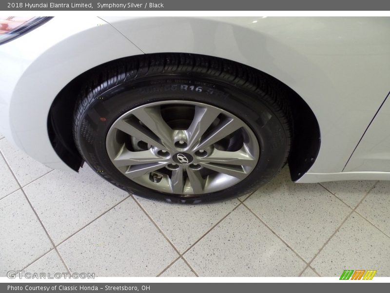 Symphony Silver / Black 2018 Hyundai Elantra Limited