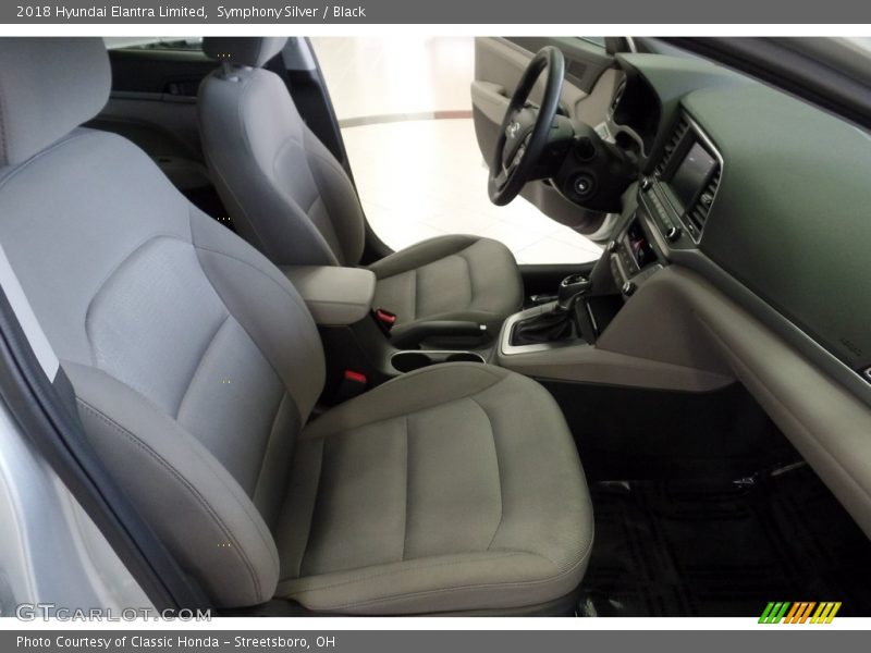 Symphony Silver / Black 2018 Hyundai Elantra Limited