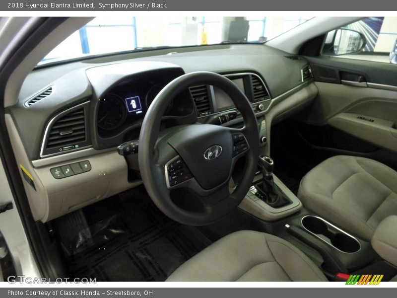Symphony Silver / Black 2018 Hyundai Elantra Limited