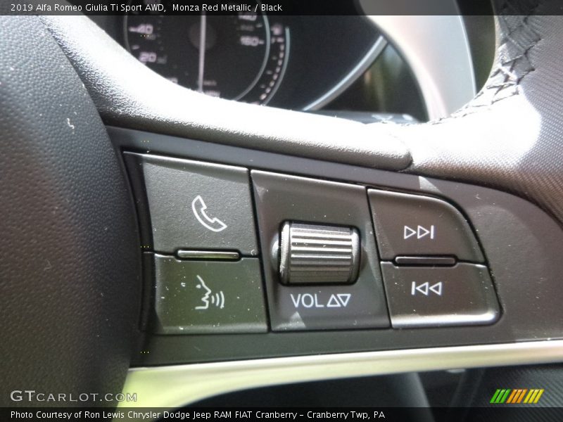  2019 Giulia Ti Sport AWD Steering Wheel