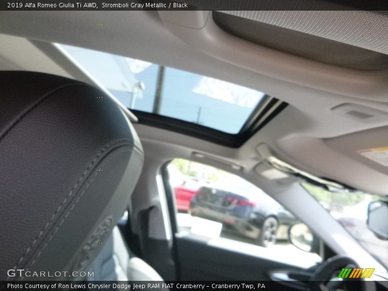 Stromboli Gray Metallic / Black 2019 Alfa Romeo Giulia Ti AWD