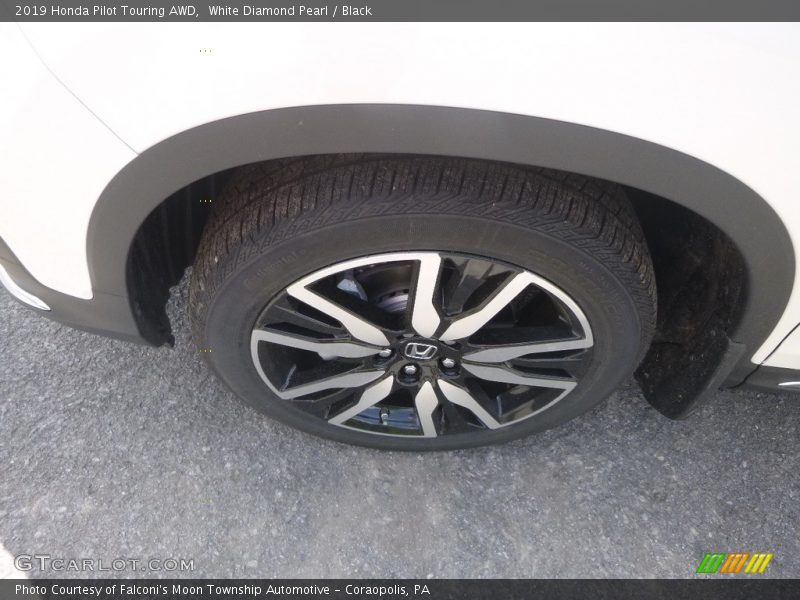White Diamond Pearl / Black 2019 Honda Pilot Touring AWD