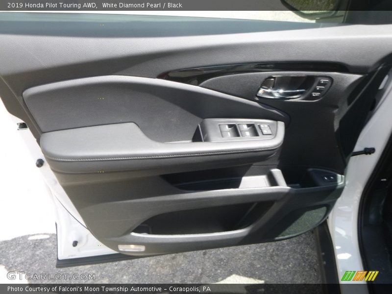 White Diamond Pearl / Black 2019 Honda Pilot Touring AWD