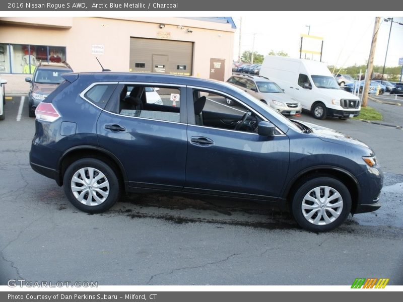 Arctic Blue Metallic / Charcoal 2016 Nissan Rogue S AWD