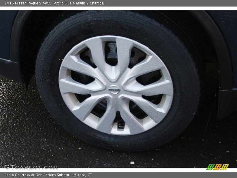 Arctic Blue Metallic / Charcoal 2016 Nissan Rogue S AWD