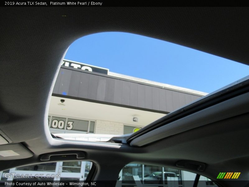 Platinum White Pearl / Ebony 2019 Acura TLX Sedan