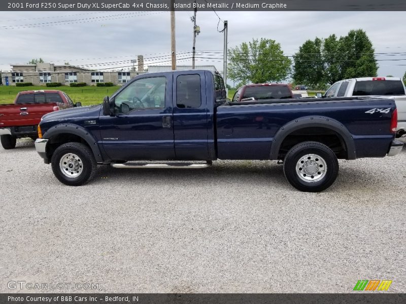 Island Blue Metallic / Medium Graphite 2001 Ford F250 Super Duty XL SuperCab 4x4 Chassis
