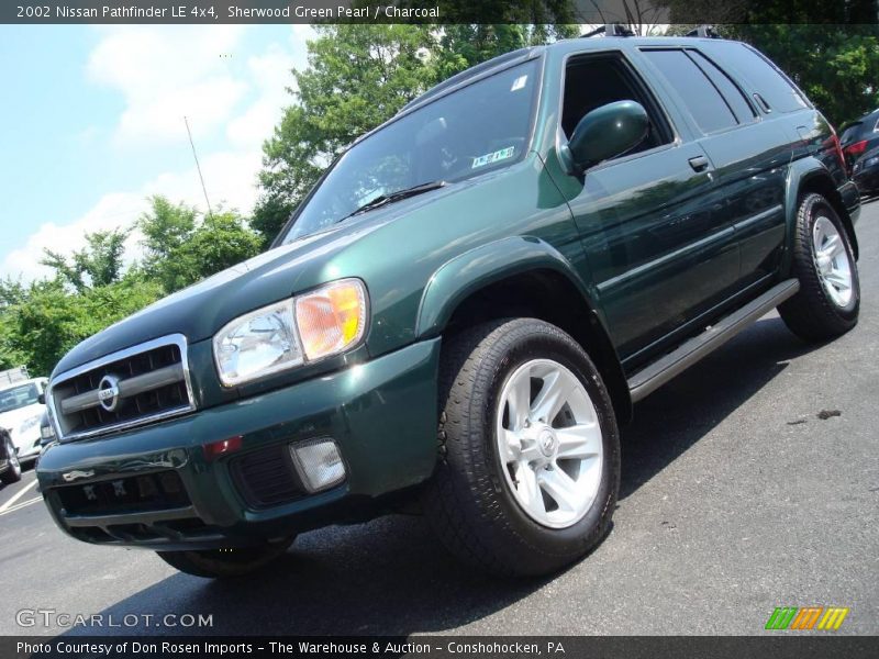 Sherwood Green Pearl / Charcoal 2002 Nissan Pathfinder LE 4x4