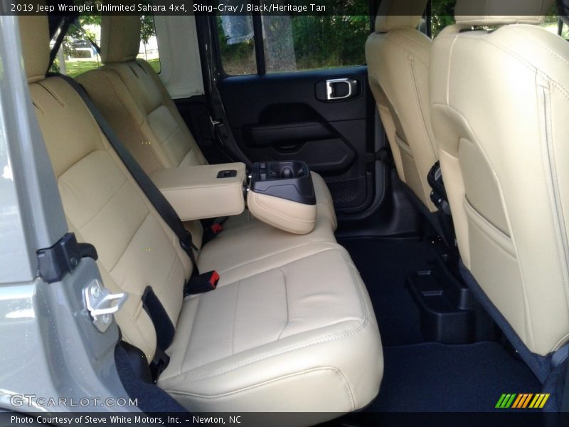 Sting-Gray / Black/Heritage Tan 2019 Jeep Wrangler Unlimited Sahara 4x4