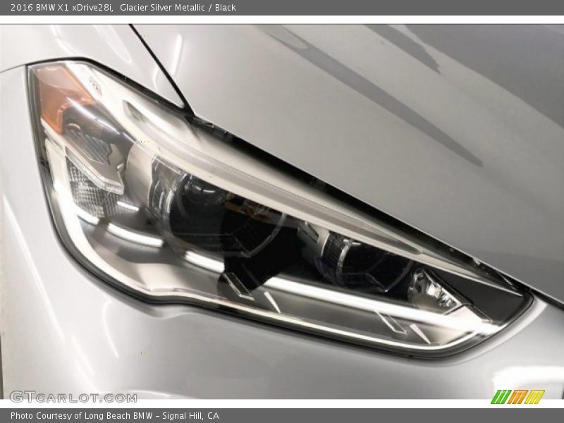 Glacier Silver Metallic / Black 2016 BMW X1 xDrive28i