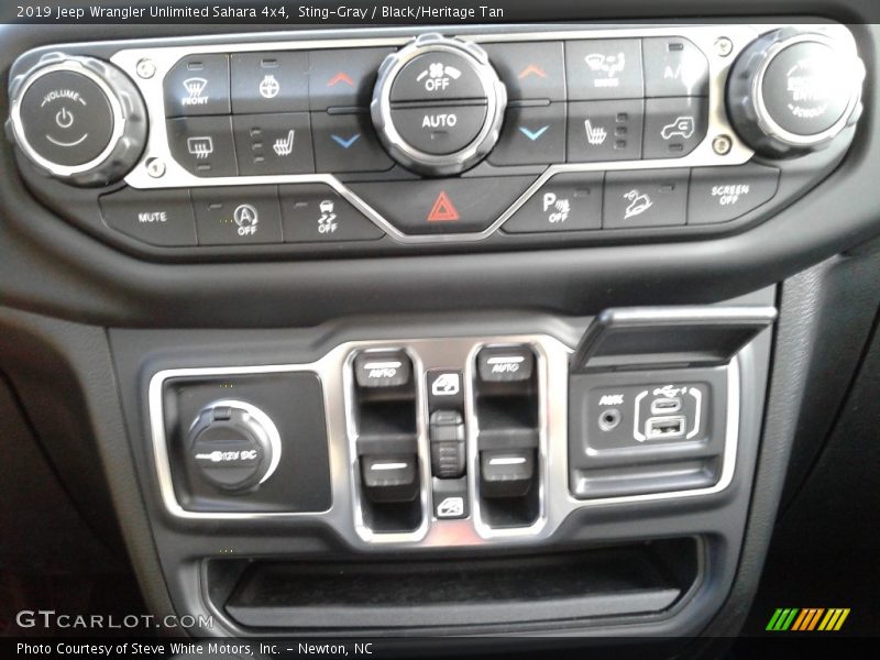 Sting-Gray / Black/Heritage Tan 2019 Jeep Wrangler Unlimited Sahara 4x4