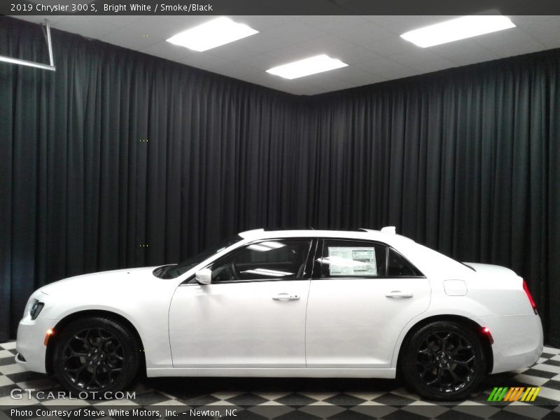 Bright White / Smoke/Black 2019 Chrysler 300 S