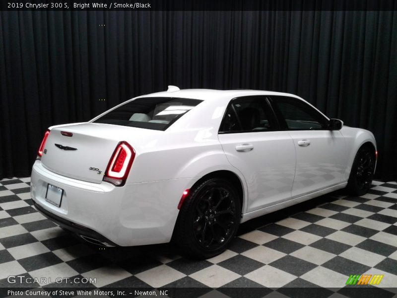 Bright White / Smoke/Black 2019 Chrysler 300 S