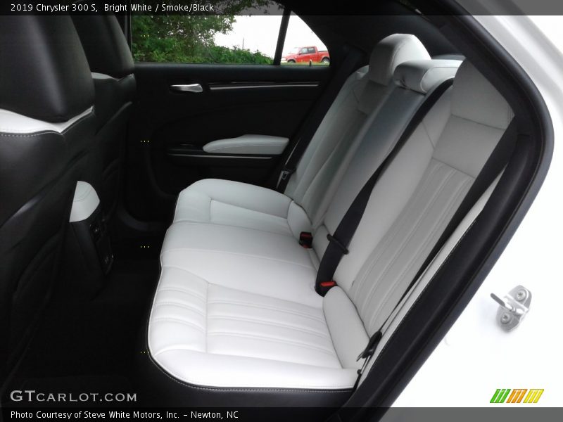 Bright White / Smoke/Black 2019 Chrysler 300 S