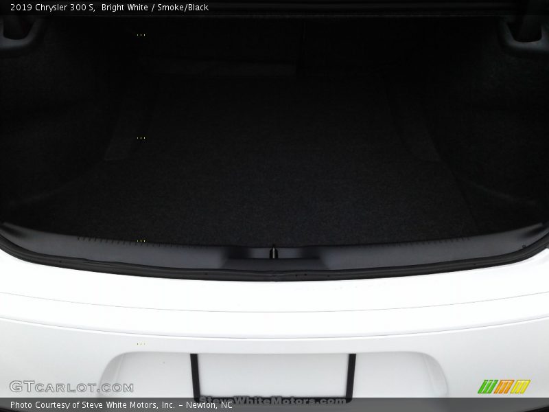Bright White / Smoke/Black 2019 Chrysler 300 S