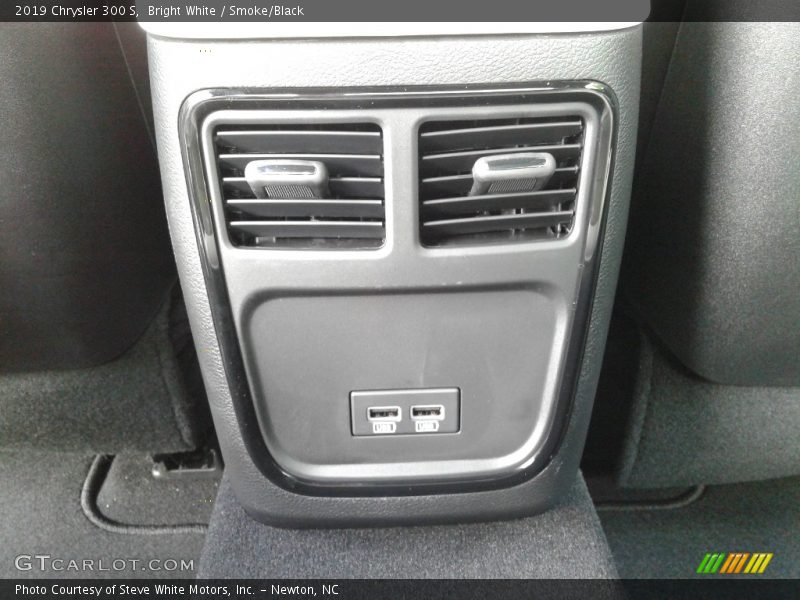 Bright White / Smoke/Black 2019 Chrysler 300 S
