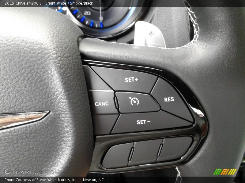 Bright White / Smoke/Black 2019 Chrysler 300 S