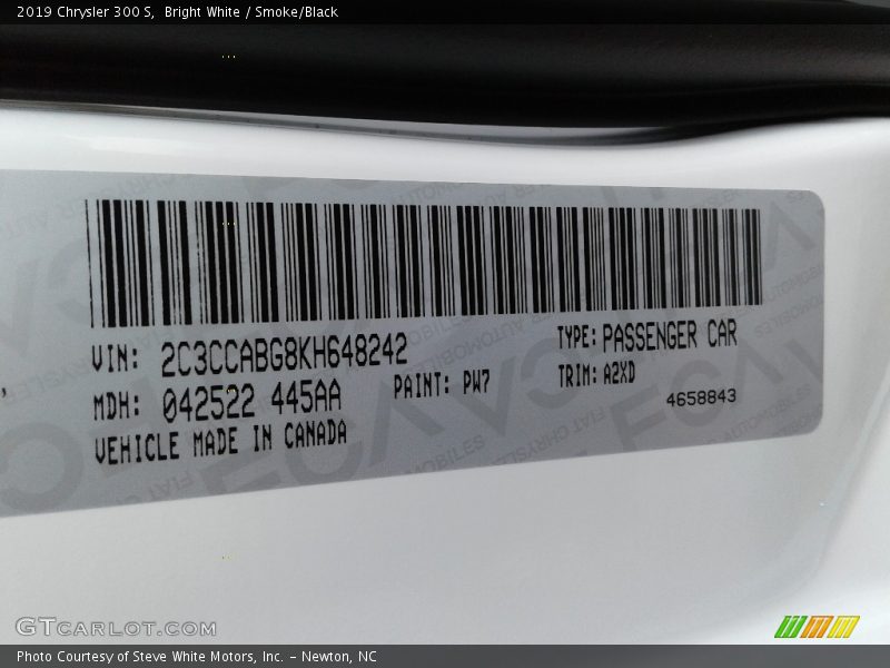 Bright White / Smoke/Black 2019 Chrysler 300 S
