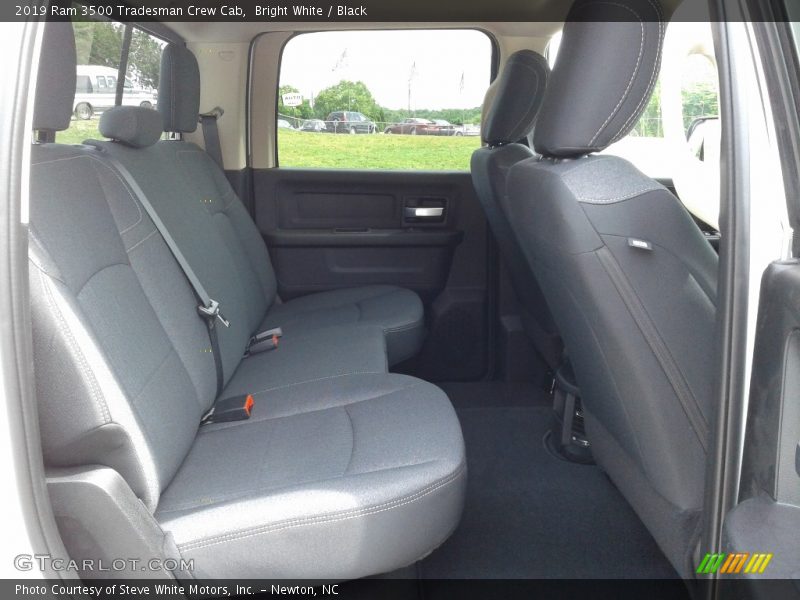 Bright White / Black 2019 Ram 3500 Tradesman Crew Cab