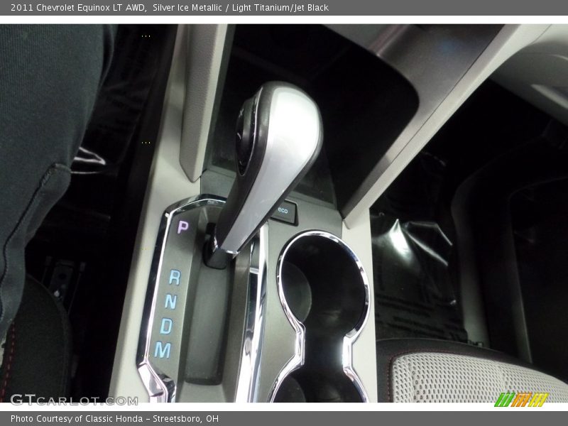 Silver Ice Metallic / Light Titanium/Jet Black 2011 Chevrolet Equinox LT AWD